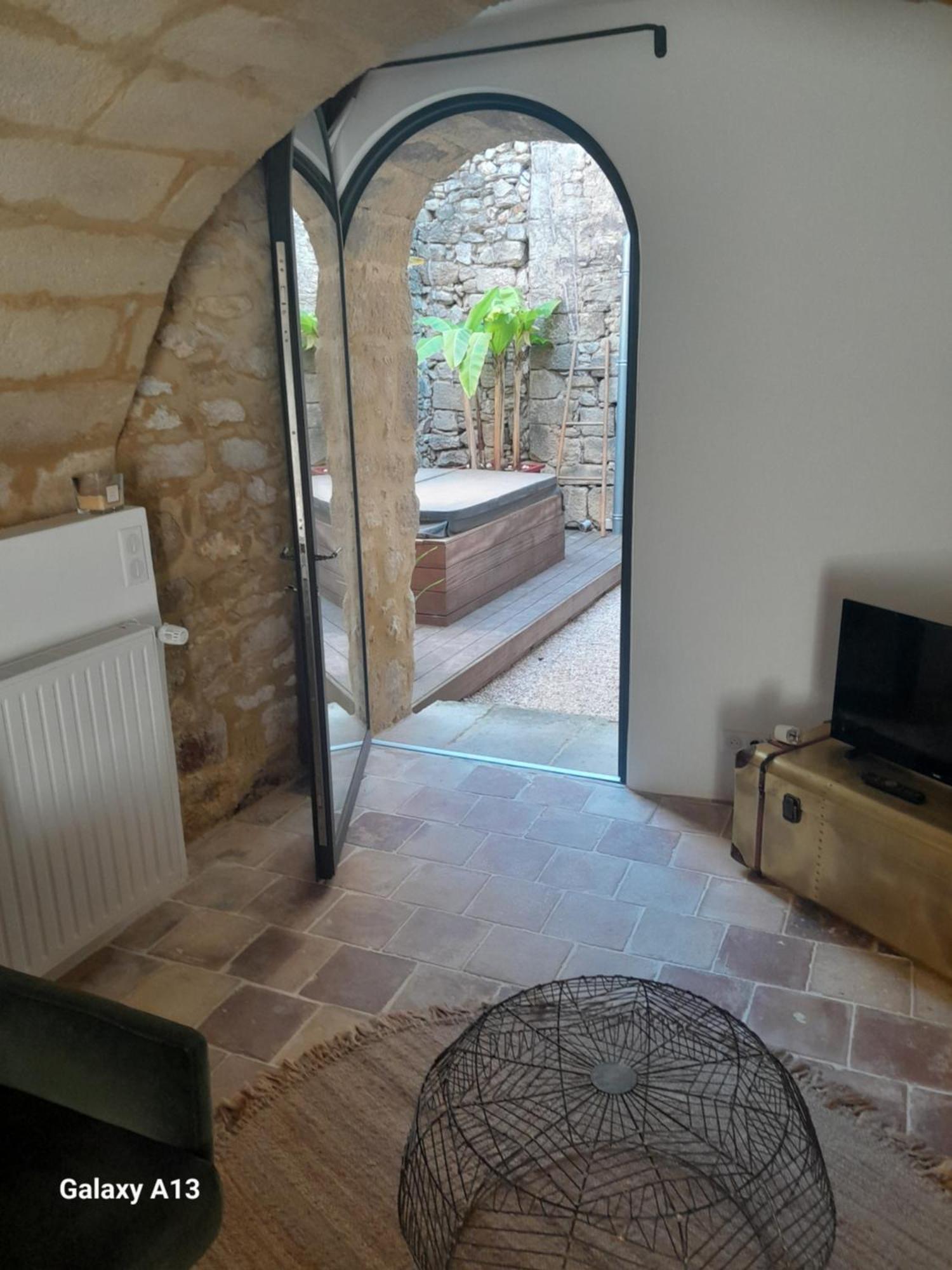 La Maison D'Aime Saint-Quentin-la-Poterie Buitenkant foto